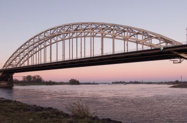 Nijmegen de Waalbrug RM523067 vanaf Nijmegen Bloxx IMG 3943 2022 11 19 16 44