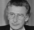 Schrijver Harry Mulisch zwart wit 2001